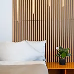 Zentrale Traumwohnung & Bahn In 2 Min شقة