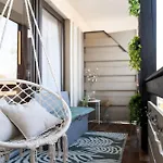 Zentrale Traumwohnung & Bahn In 2 Min شقة